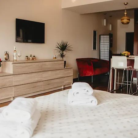 Apartment Sunny Hill Panorama - Napoca - Parcare Gratuita, Self Check In 24h, Aeroport 15 Minute! *