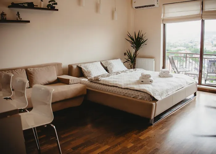 Apartment Sunny Hill Panorama - Napoca - Parcare Gratuita, Self Check In 24h, Aeroport 15 Minute!