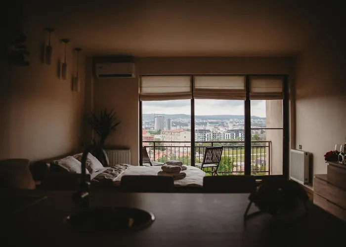 Sunny Hill Panorama - Napoca - Parcare Gratuita, Self Check In 24h, Aeroport 15 Minute! Lägenhet