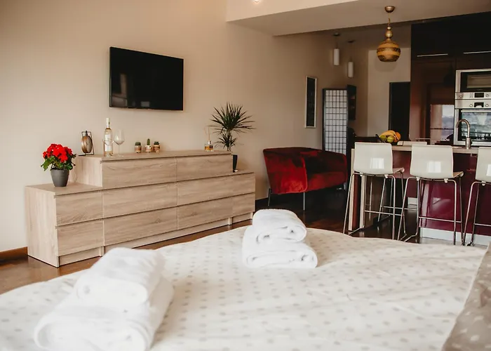 Apartment Sunny Hill Panorama - Napoca - Parcare Gratuita, Self Check In 24h, Aeroport 15 Minute! *